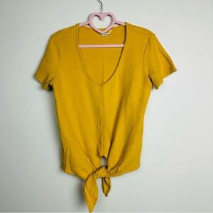 Vanilla Star Mustard Tie-Front V-Neck Textured Tee Size Large